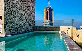 Allegro Hotel
